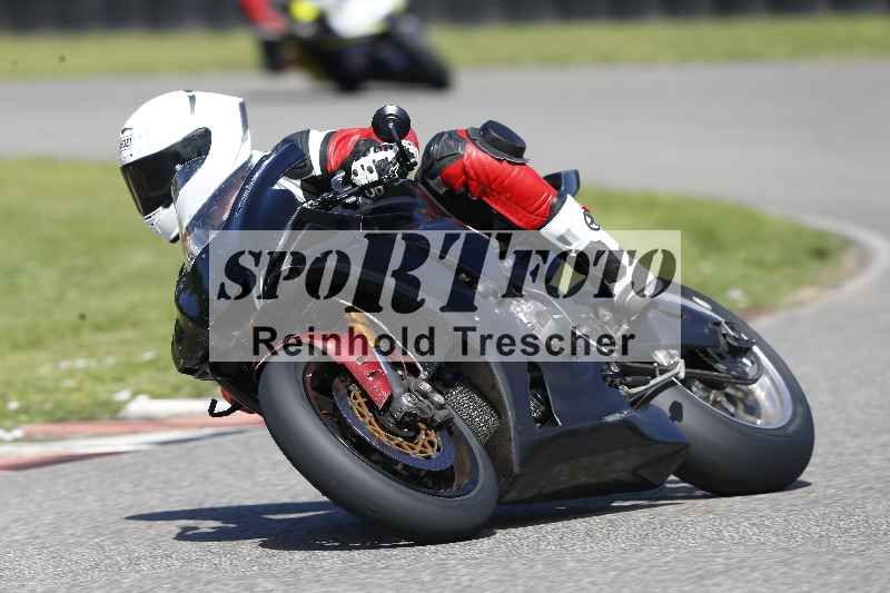 /Archiv-2025/42 07.08.2025 Peter Studer Girls Day ADR/Gruppe orange/team